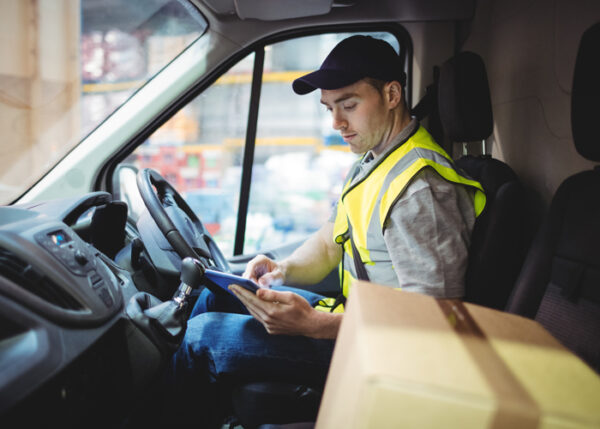 Fleet Management Software for Preventing Issues of Distracted Drivers