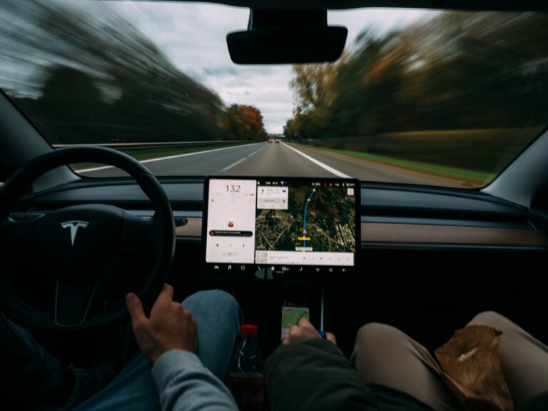 GPS vehicle tracking software for your fleet compliance