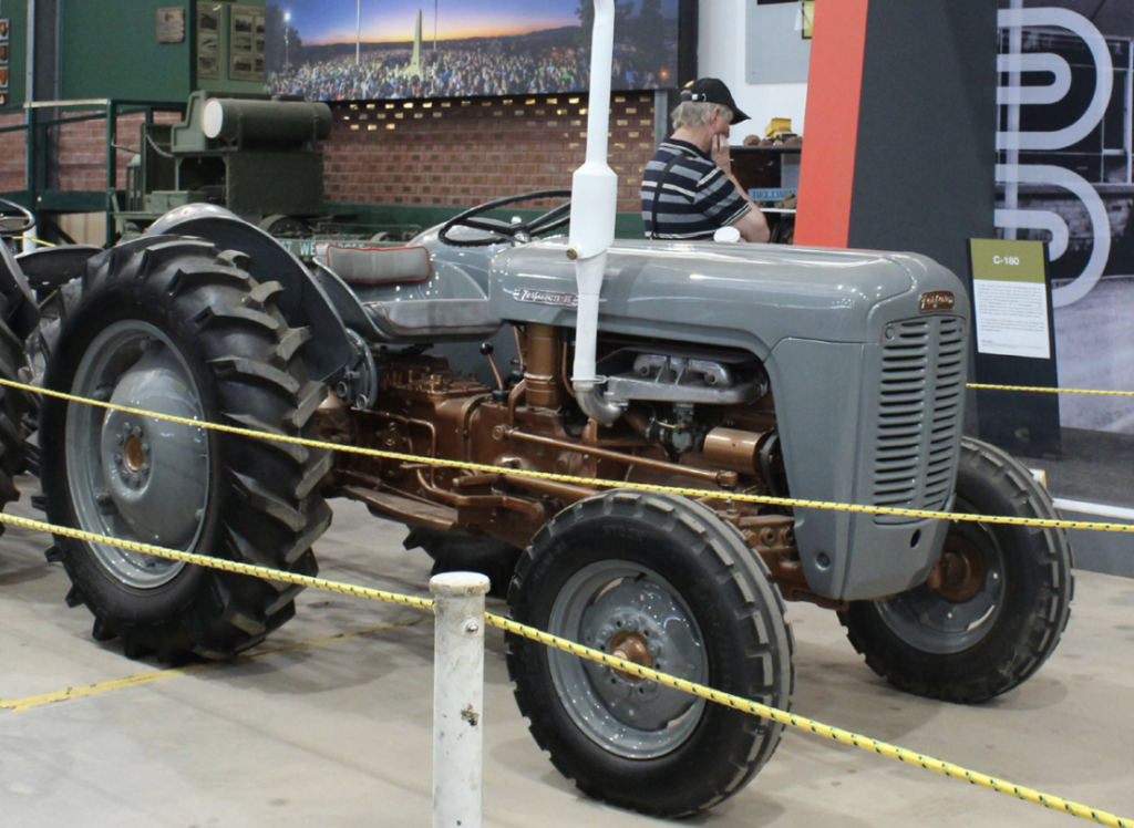 Australian Trucking History - Ferguson TE35, 1952