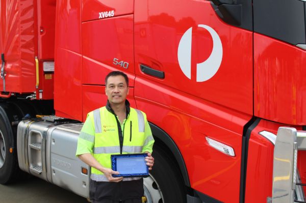 Diep Do Ly received the bi-monthly Driver Salute Award